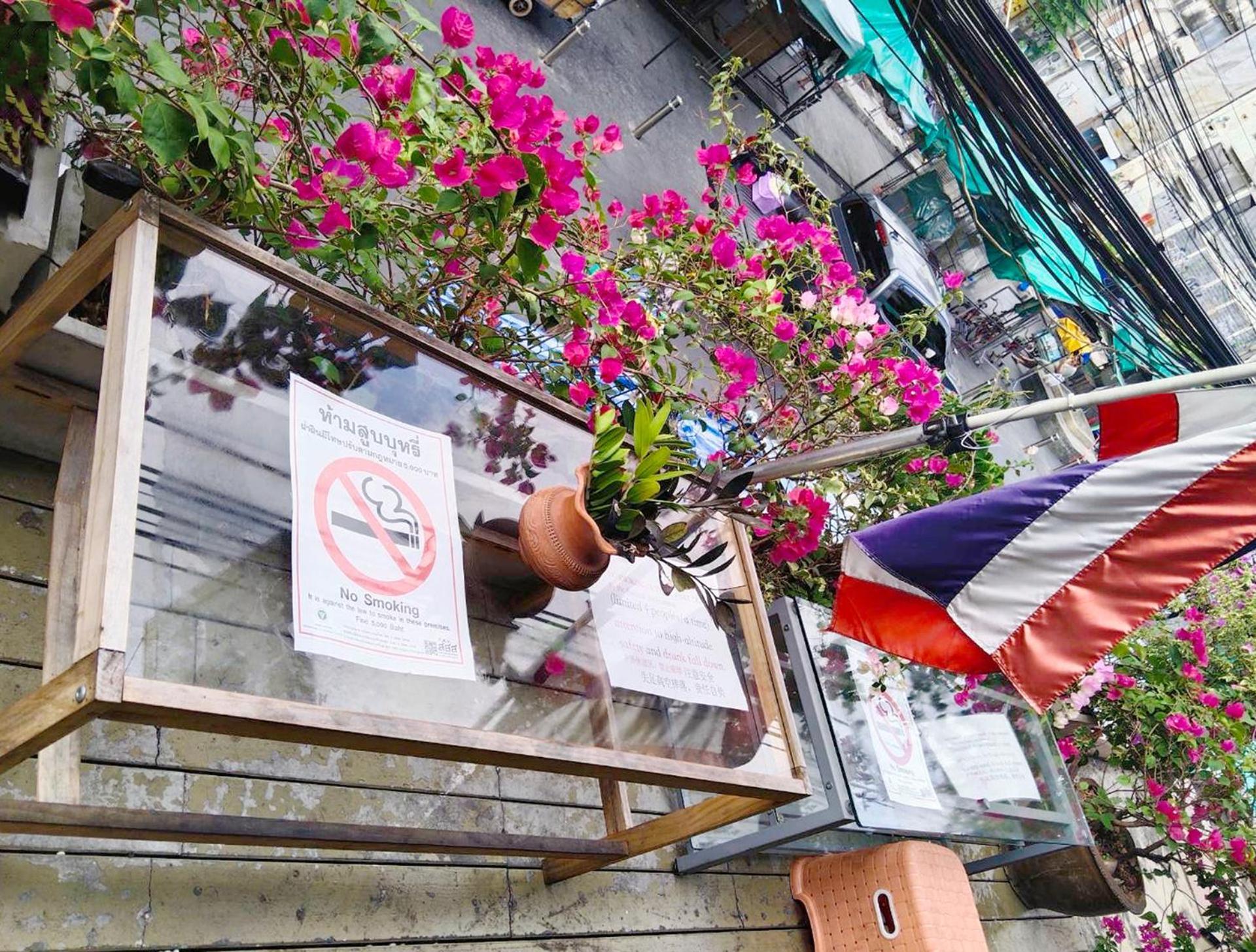 Susu Khaosan Hostel Banguecoque Exterior foto